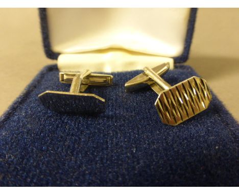 Boxed Pair of Silver Mens Cufflinks