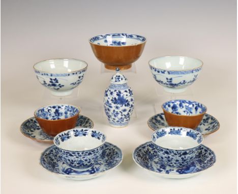 China, collection of blue and white porcelain, Kangxi porcelain-18th century, comprising a moulded tea-caddy and cover, a pai