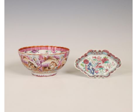 China, a Mandarin pattern famille rose porcelain bowl and a famille rose porcelain pattipan, 18th century, the bowl decorated