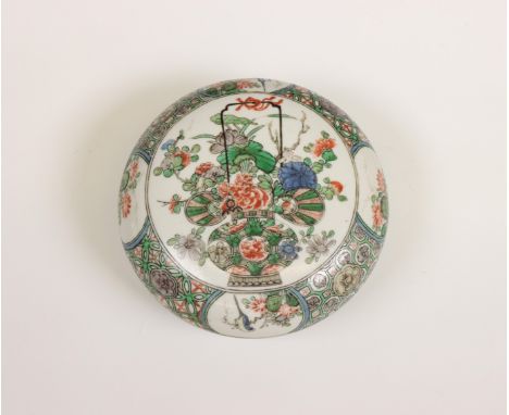 China, a famille verte porcelain circular box and cover, Kangxi period (1662-1722), the slightly domed cover decorated with a