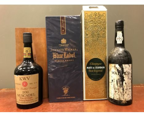 KWV (South Africa) 1930 Muscadel late bottled vintage, Boberg Superior, 1 bottle in wooden box; Johnnie Walker Blue Label ble