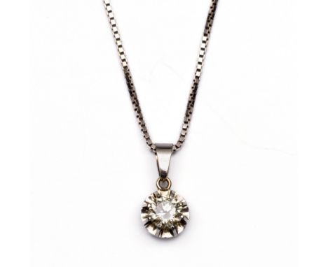 14 kt. solitair hanger, bezet met een lichtgele briljant geslepen diamant van ca. 0.78 ct. Aan een venetiaans collier.  bruto