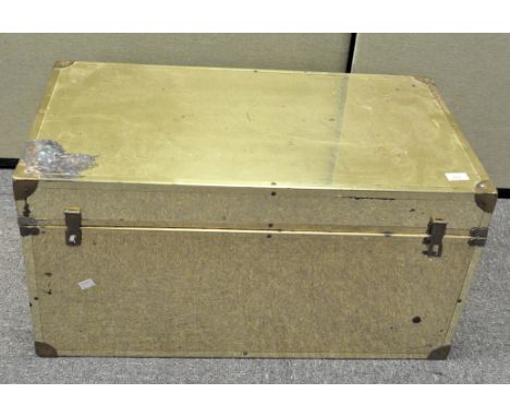 A vintage brass effect trunk, 40.5 cm x 81 cm x 46 cm