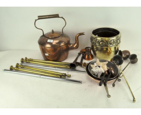 Assorted vintage copper and brassware including a large kettle, pans, pots and a set of whisky, rum and brandy ladles