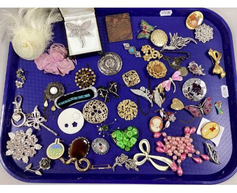 A Collection of Assorted Costume Brooches, including Hollywood bow brooch, diamanté, Swarovski enamel box etc.