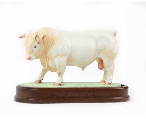 ROYAL WORCESTER FIGURINE, 'CJAROLAIS BULL', MODELLED BY CHRIS LINDEN ON A WOODEN PLYNTHHEIGT: 8 INCHESWIDTH: 10 INCHESNO OBVI