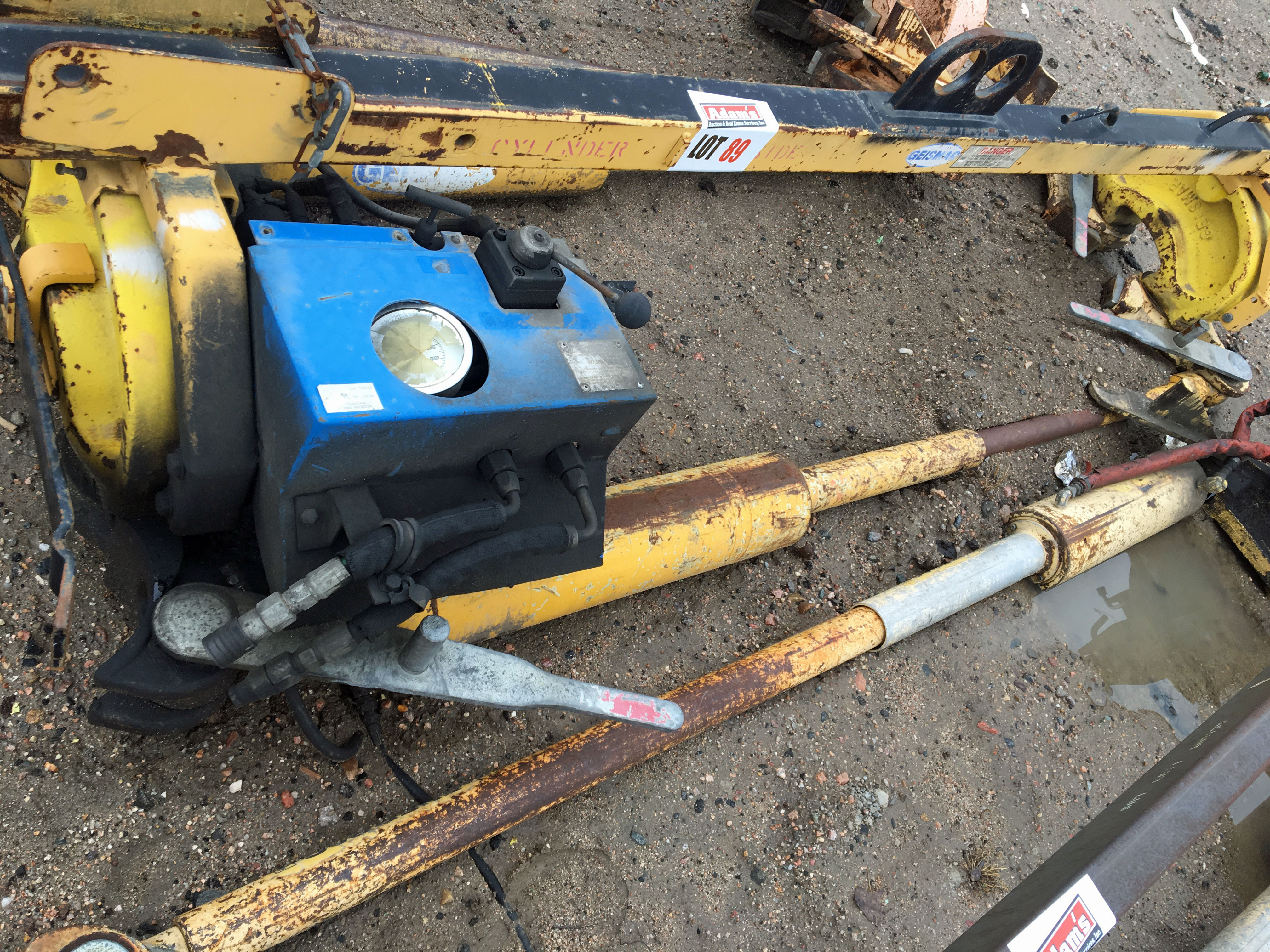 RAIL PULLER Geismar Rail Pulling Machine