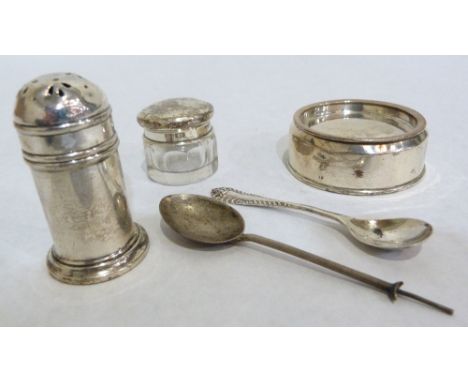 A small silver jar and cover, a silver pepperette, two silver spoons and a silver  topped patch box. 2ozs 14 dwts