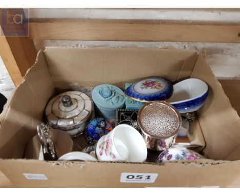 12 COLLECTABLE TRINKET BOXES 