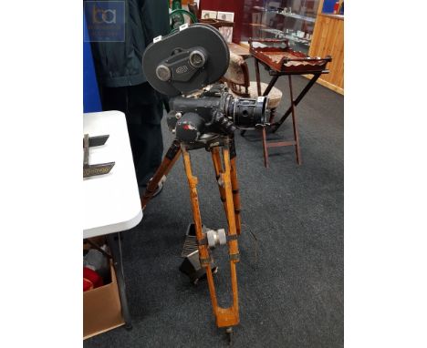 LARGE ARRIFLEY CINE CAMERA ON ANTIQUE TRIPOD 