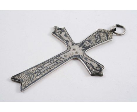 A CONTINENTAL / MIDDLE EASTERN NIELLO-WORK CRUCIFIX with a suspensory ring, unmarked, probably Caucasian, early 19th century;