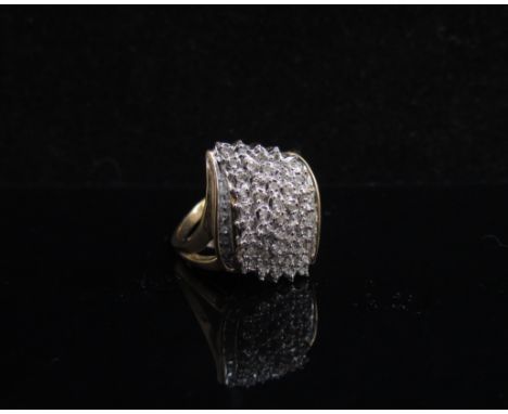 A 9ct gold diamond cluster ring. Size P, 3.3g