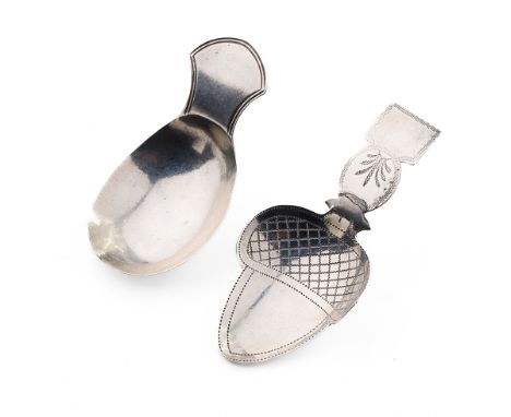 A pair of George III silver caddy spoons to include an acorn-shaped example with bright cut engraving, Elizabeth Morley, Lond