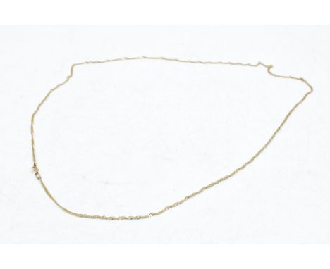 9ct gold fine chain, 2.1 grams, 61cm long.  
