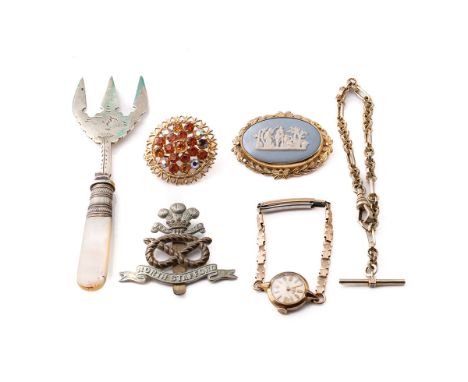 A collection of items to include a plated Albertina  watch chain, a Wedgwood brooch, rolled gold watch, silver plated bread f