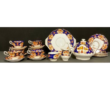 A Royal Albert Heritage Heirloom tea service for five