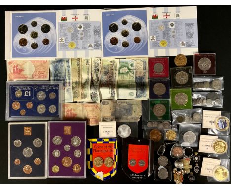 Numismatics – A box of various collectible coins and some banknotes including Concorde medallion 40mm 2009 in blister &amp; c