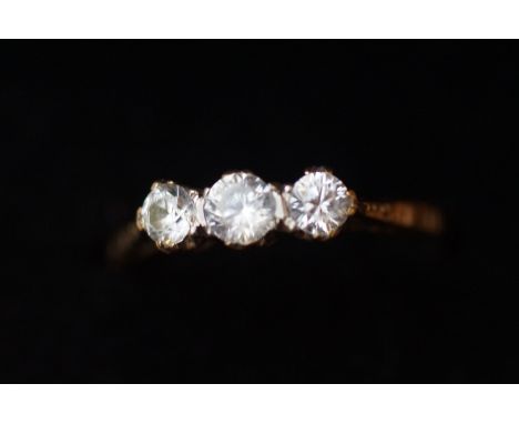 9ct Gold ring set with 3 stones Size Q