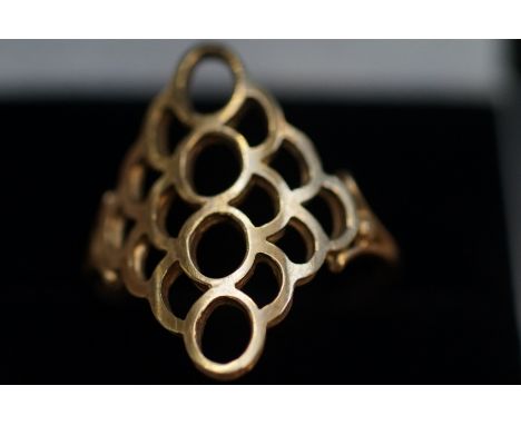 9ct Gold dress ring Size T
