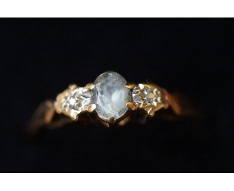 9ct Gold ring set with aquamarine &amp; diamonds Size Q