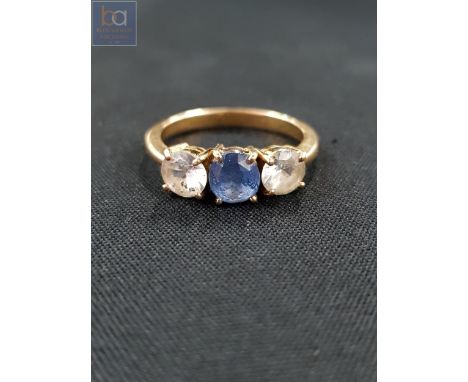 18 CARAT GOLD BLUE AND WHITE SAPPHIRE DRESS RING 