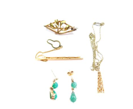 A 9ct gold tie slide, 9ct and seed pearl brooch formed as mistletoe, a pair of 9ct gold and jade earrings, and a 9ct gold and