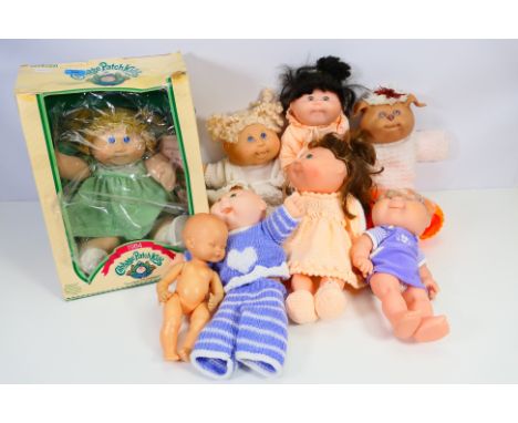 Mattel - Appalachian - Cabbage Patch Kids - A collection of 8 dolls including Cabbage Patch Kids and others. One Cabbage Patc