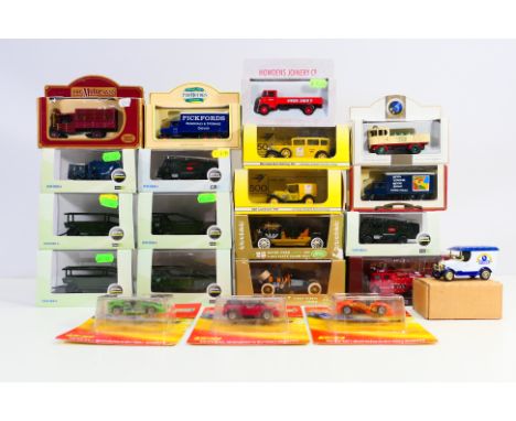 Oxford - Eligor - Atlas - Scalextric - A group of boxed models including Leyland Cat Transporter & Trailer, Bedford Green God