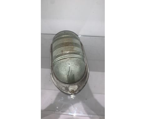 Cast metal light 