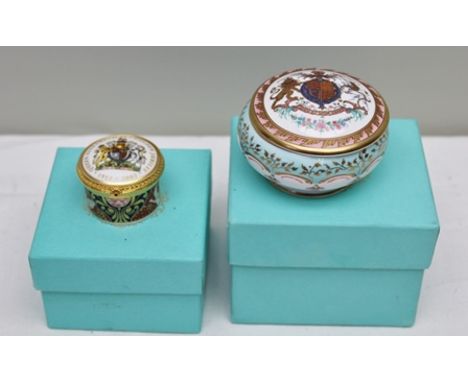 A BOXED PORCELAIN POT AND COVER, commemorating the Queens 80th birthday, together with a similarly boxed ROYAL WORCESTER POT 