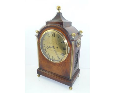 A REID AND AULD OF EDINBURGH (1806-1823) A MAHOGANY CASED BRACKET CLOCK, the top set with brass ball finials, to the sides ca