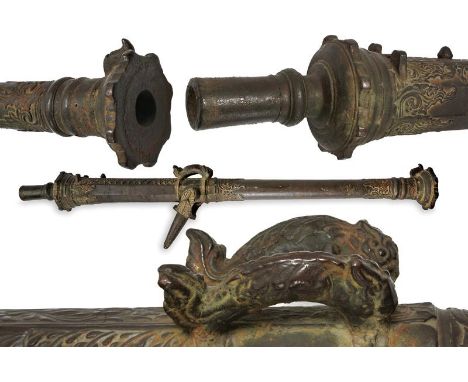 dating: 18th Century provenance: Indonesia, Two-stage barrel, octagonal at the first part and with vent, rear-sight and decor