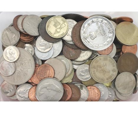Quantity of mixed coinage including George III examples. P&amp;P Group 1 (£14+VAT for the first lot and £1+VAT for subsequent