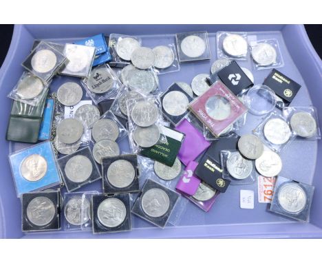 A collection of mixed UK crowns. P&amp;P Group 1 (£14+VAT for the first lot and £1+VAT for subsequent lots) 