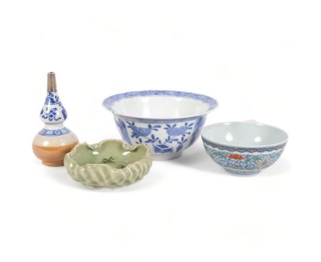 A group of modern Oriental ceramic items, including a blue and white centrepiece bowl, with 6 character marks to the base, di