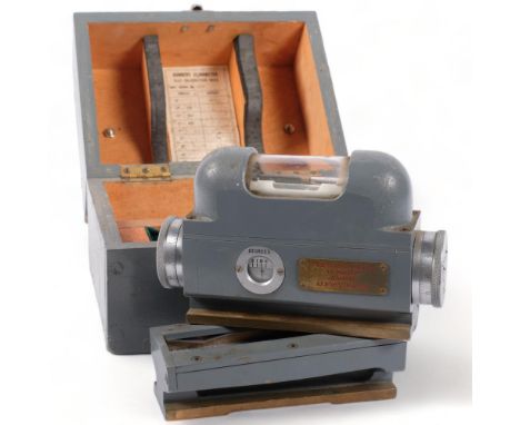 A boxed gunnery precision clinometer 