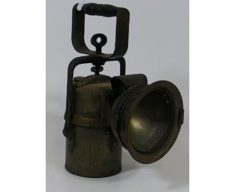 A British Rail West Railway Worker Lamp