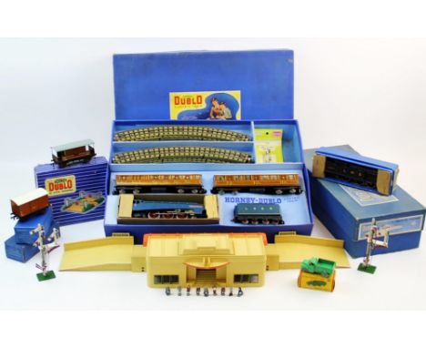 A Boxed Hornby Dublo EDP1 model passenger train set, with Sir Nigel Gresley locomotive, tender, two carriages and track, alon