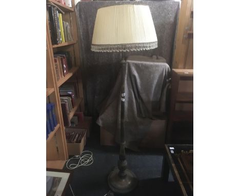 METAL ON CLAW FEET STANDARD LAMP WITH SHADE