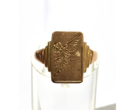 A 9CT ROSE GOLD SIGNET RING ENGRAVED WITH RAF WINGED LOGO the sweetheart signet ring with stepped shoulders, stamped 9C, ring