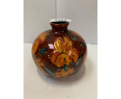 AN ANITA HARRIS FLOWER TRIAL VASE, SIGNED TO BASE 