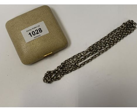 A LONG WHITE METAL ROLLER BALL CHAIN 