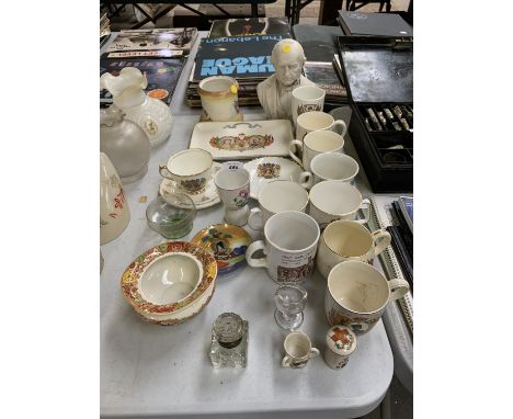 A COLLECTION OF CORONATION MEMORABILIA TO INCLUDE MUGS, DISHES, CUPS TOGETHER WITH OTHER CERAMIC ITEMS 