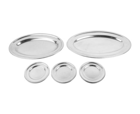 A GROUP OF FOUR GERMAN SILVER-PLATED SERVING DISHES BY GEBRÜDER HEPPPforzheim, Germany, mid-20th century
Comprising two large