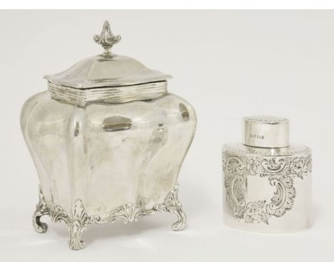 A late Victorian silver tea caddy,by Lee & Wigfull, Sheffield 1899,of bombé form on four leaf capped scroll feet,14cm high, a