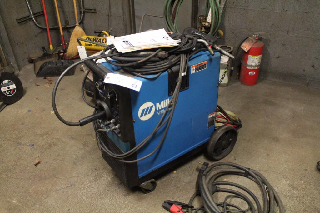 Miller Millermatic 210 welder & accessories W/ Spoolmatic 3035 Spool