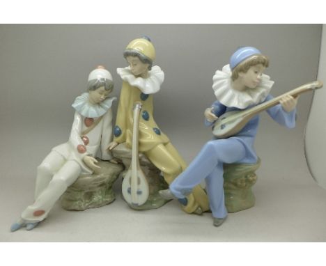 Three Nao minstrel figures, one a/f, height of tallest 20cm