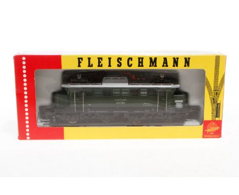 Fleischmann E-Lok ”E 44 056” 1336, Spur H0, mit Punktkontakt, grün, Alterungsspuren, im leicht besch. OK, sonst Z 2