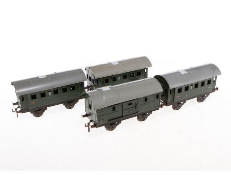 4 Fleischmann Wagen, Spur 0, grün, L 14,5, Z 4