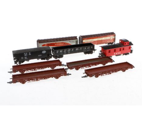 5 Fleischmann amerikanische Güterwagen und 4 Niederbordwagen, Austria, Spur H0, Z 2